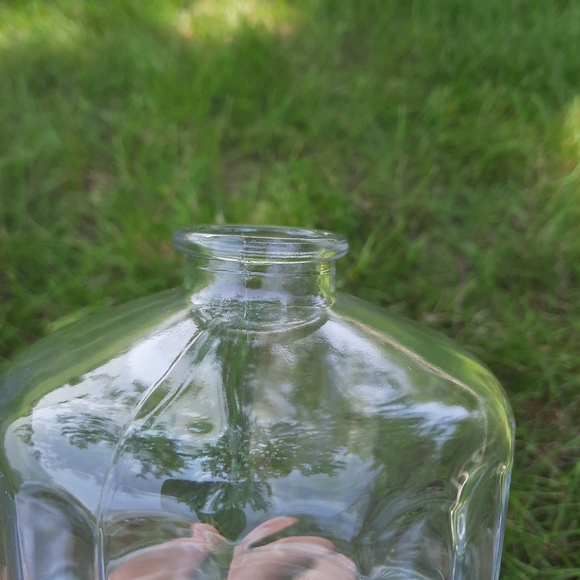 Vintage Thick Clear Glass Fluted Bud Vase - Picture 3 of 6
